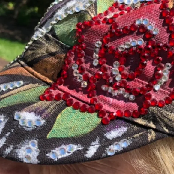 Trucker hat embellished with metallic paint, crystals, and beads - adjustable - Picture 4 of 15